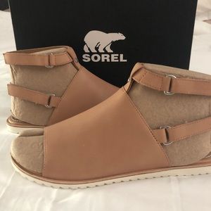 NIB Sorel Elle Mule Strap in Sahara